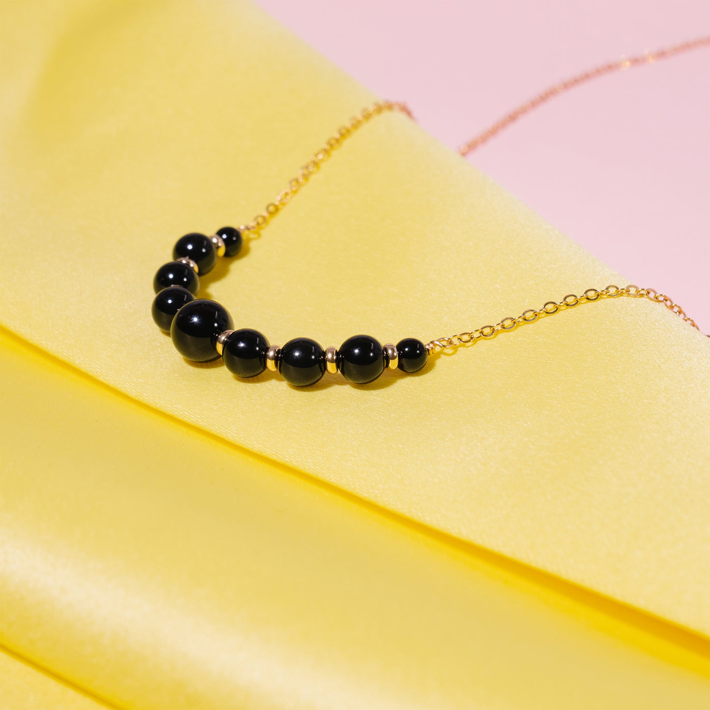 14k Black Onyx Graduated Bead Center Necklace 18"