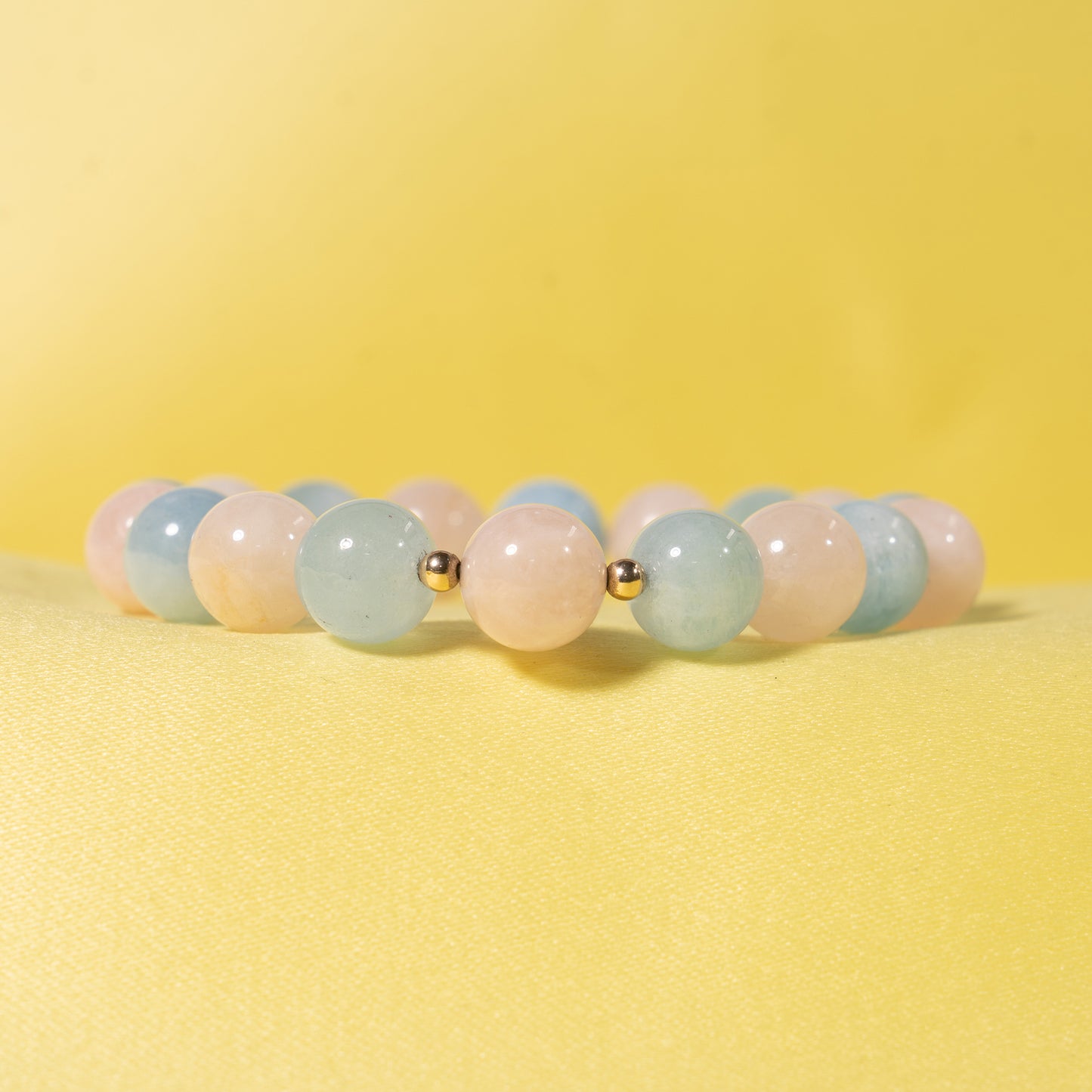 14k Aquamarine Stretch Bracelet