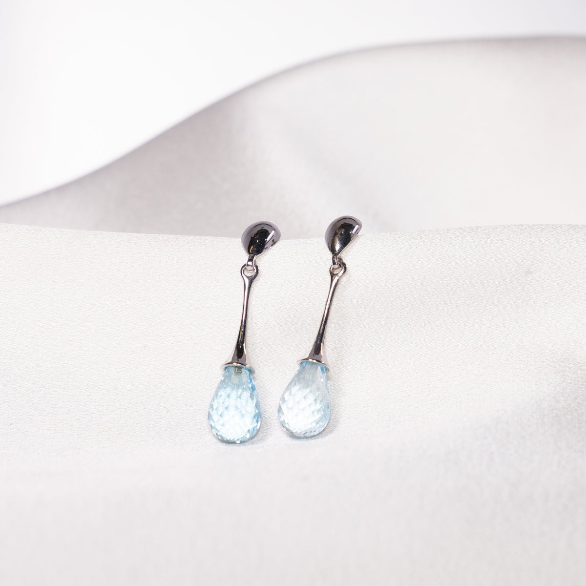 14k White Gold Blue Topaz Tear Drop Elongated Cone Post Dangle Earring