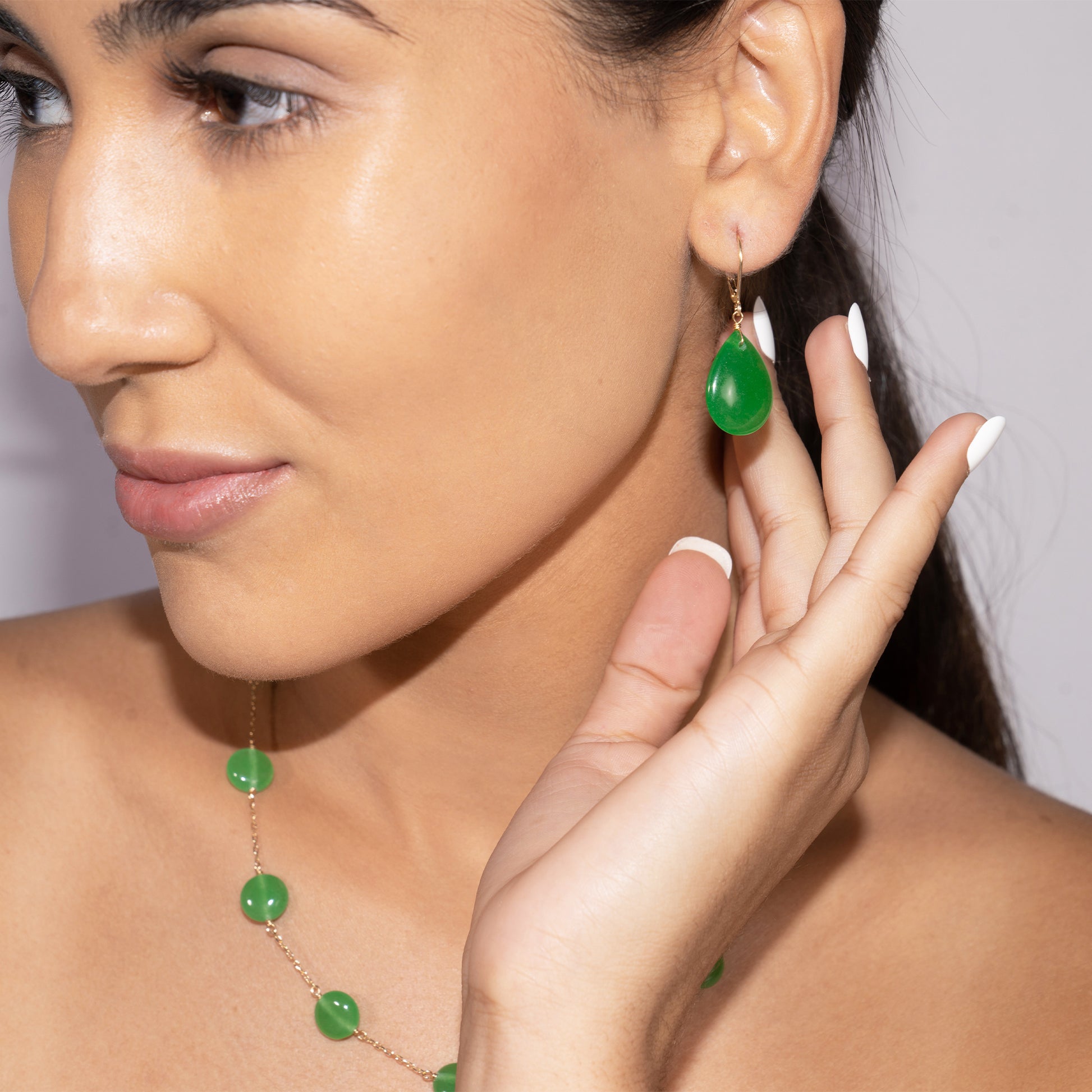 14k Green Jade Pear Shape Leverback Earring