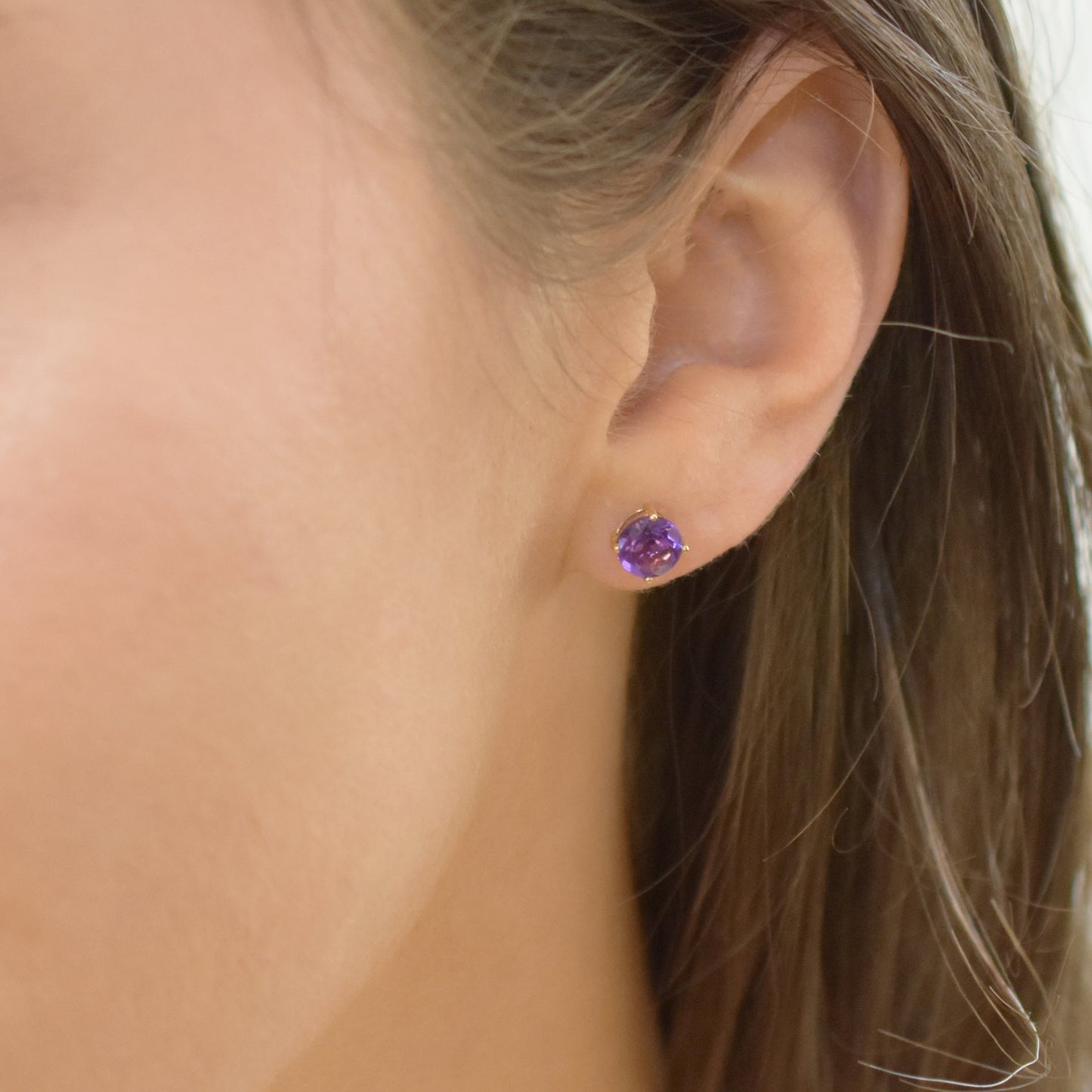 14k Amethyst Round Stud Earring