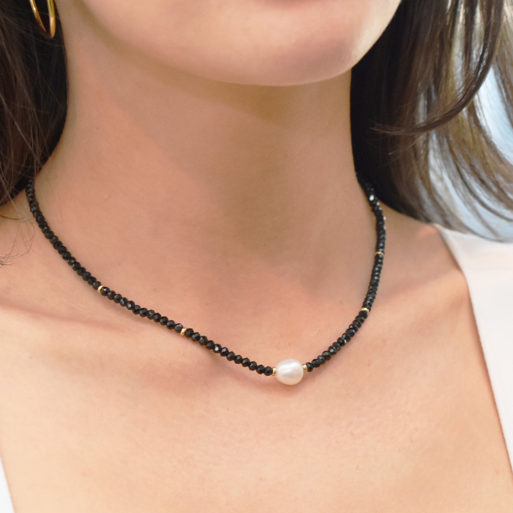 14k Gemstone Freshwater Pearl Center Necklace 17" Black Spinel & White Pearl