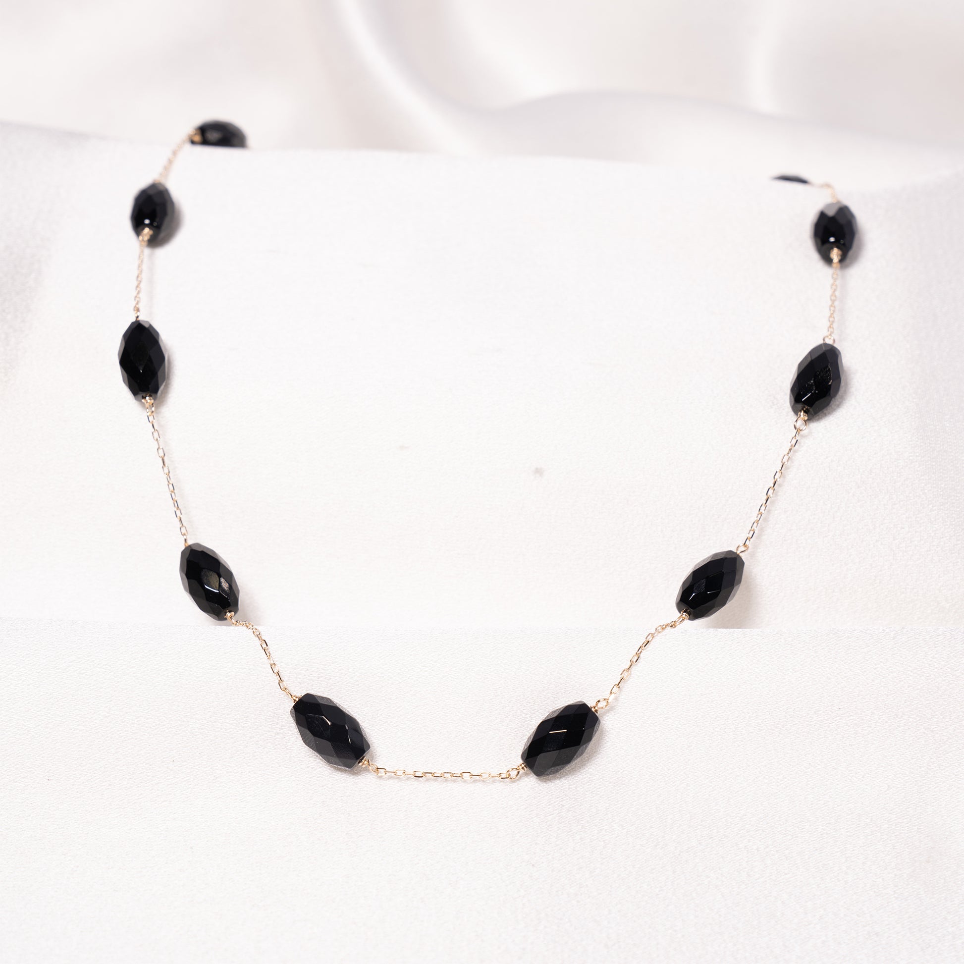 14k Black Onyx Nugget Necklace 17"