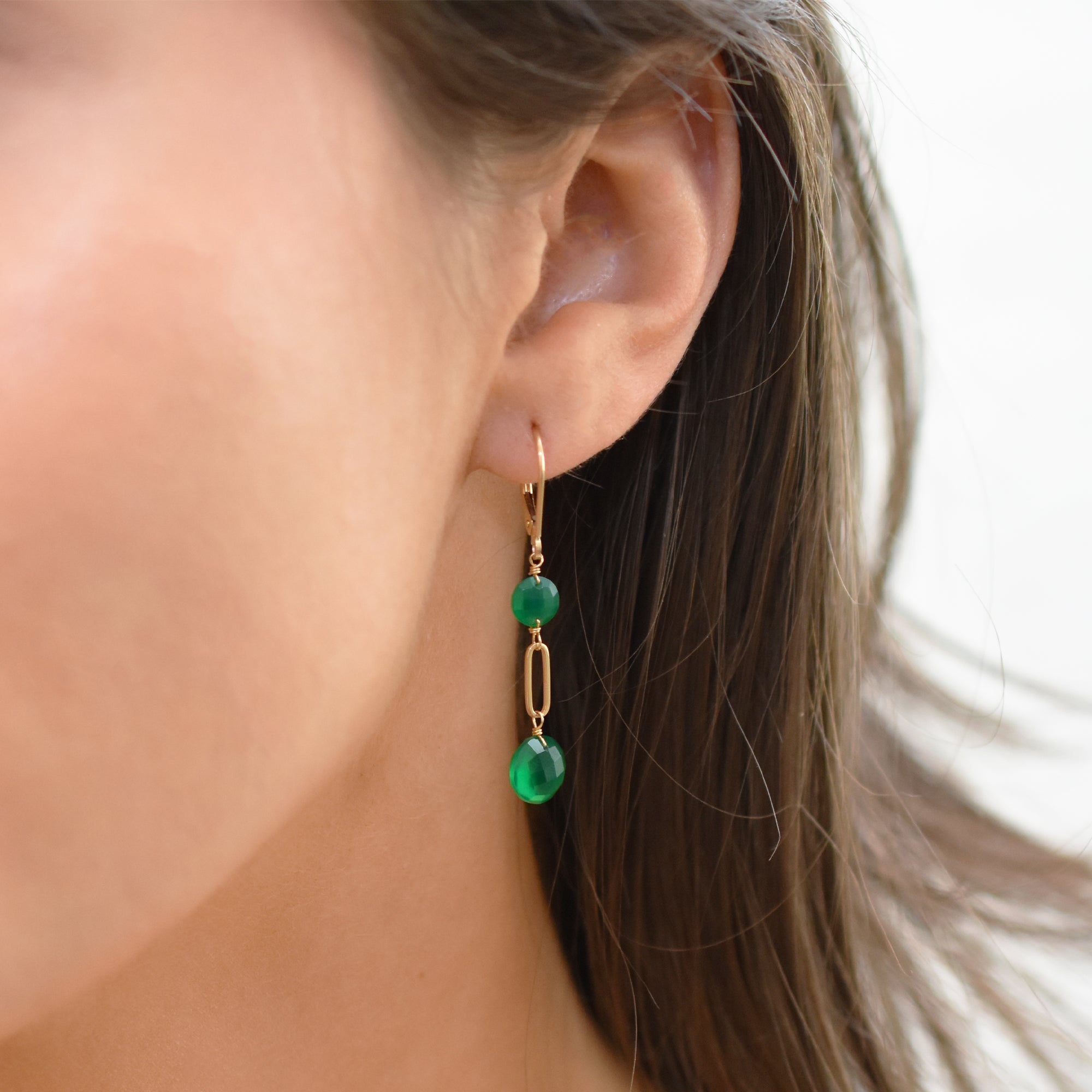 14k Gemstones Coin Shape  Leverback Earring Green Onyx