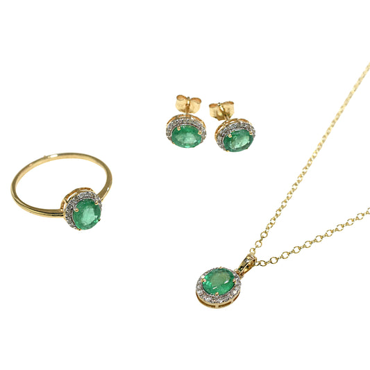 18k Emerald Oval Shape Diamond Set