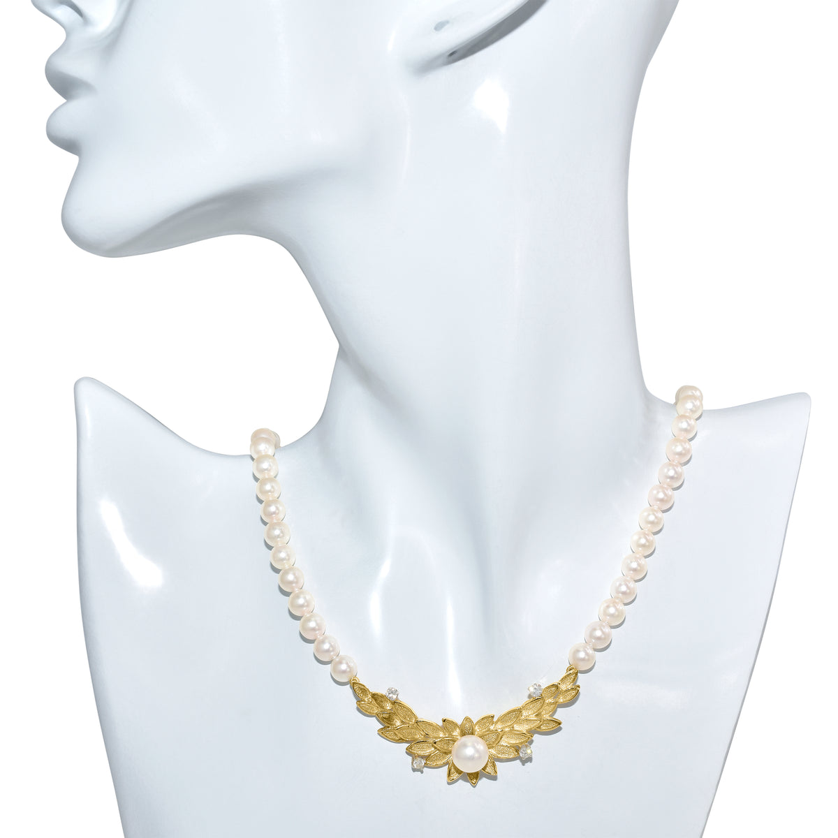 18k Japan Akoya Cultured Pearl Diamond Motif V Shape Necklace