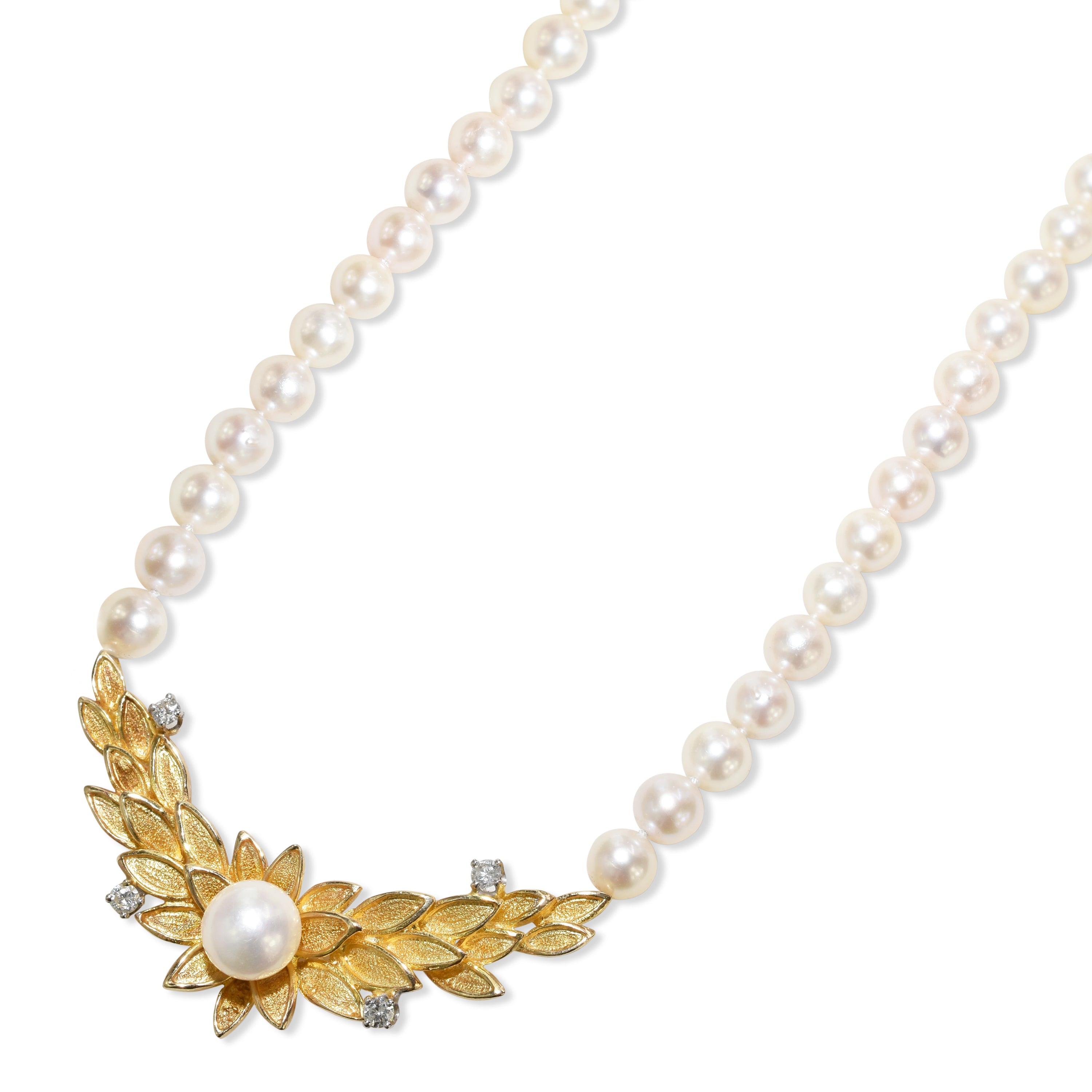 18k Japan Akoya Cultured Pearl Diamond Motif V Shape Necklace