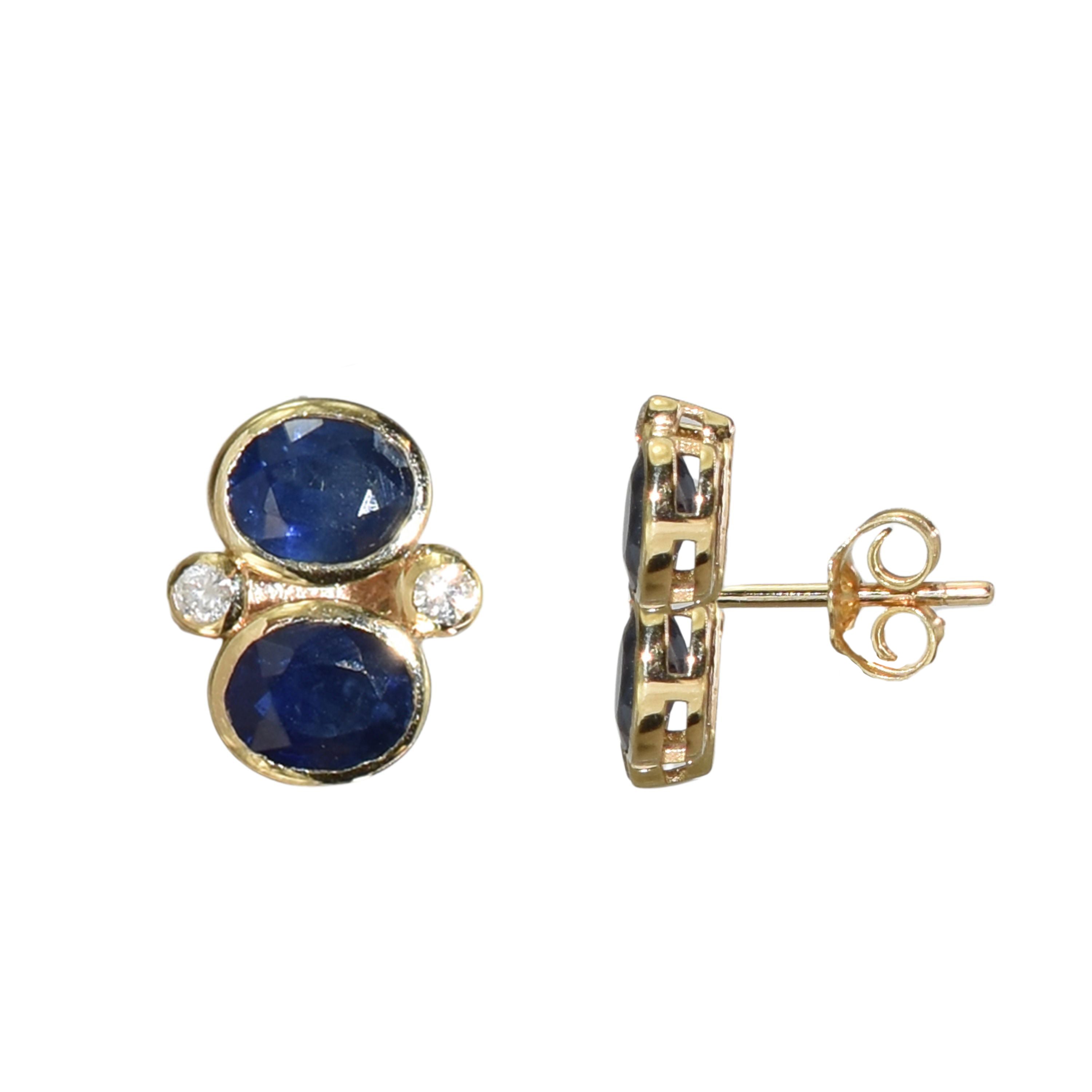 18k 2 Oval Shaped Bezel Diamond & Sapphire Earring