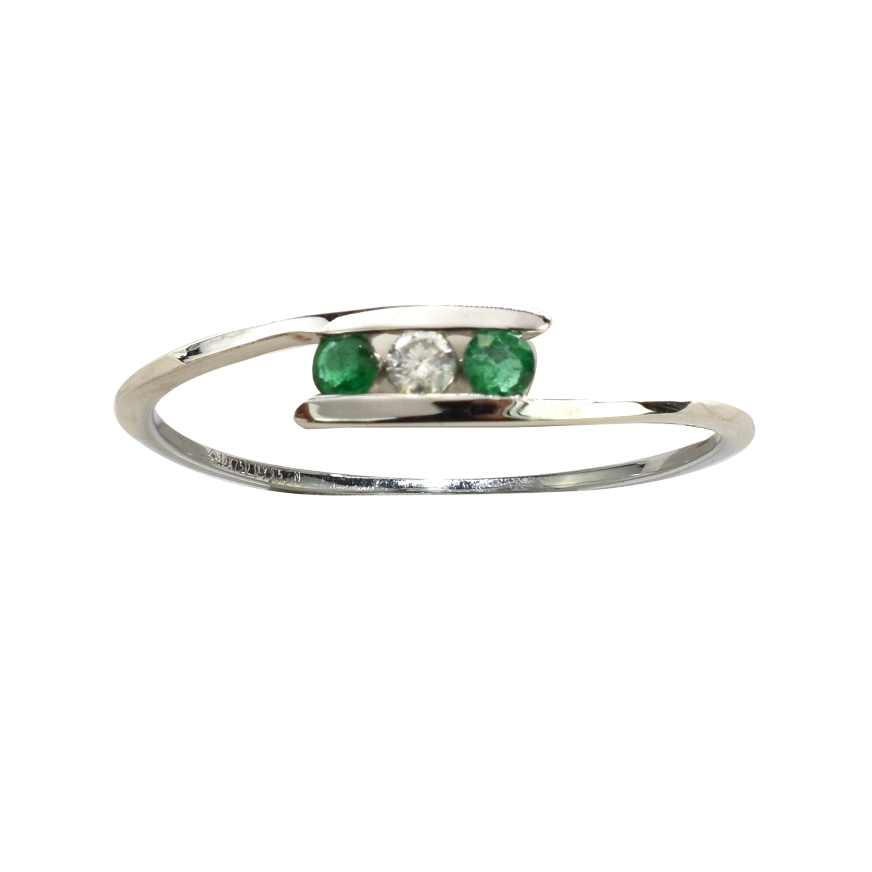 18k White Gold Emerald Diamond Ring