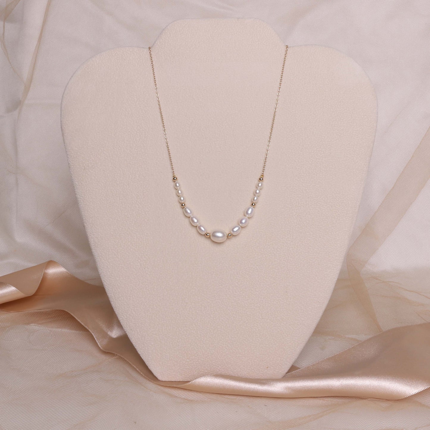 14k White Freshwater Pearl Gold Roundel Bar Necklace 18"