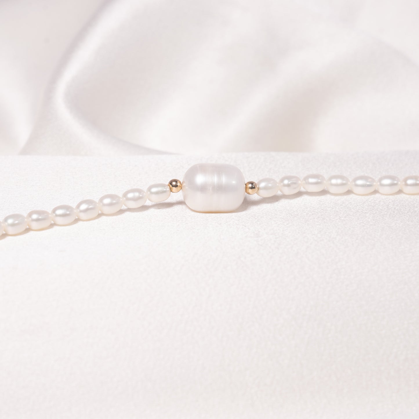 14k White Freshwater Pearl Necklace 18/19"