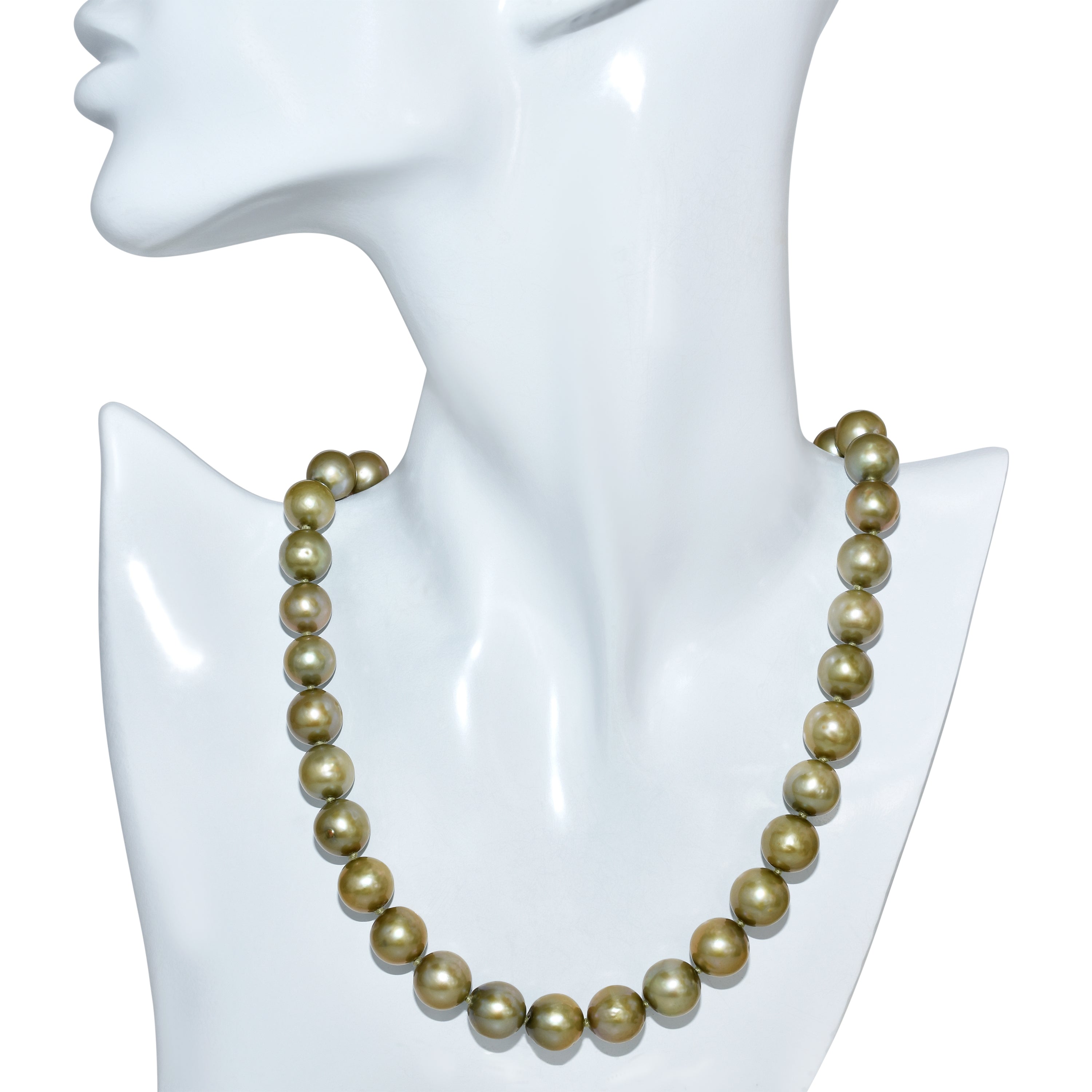 14k Dyed Green Round Pearl Knotted Necklace