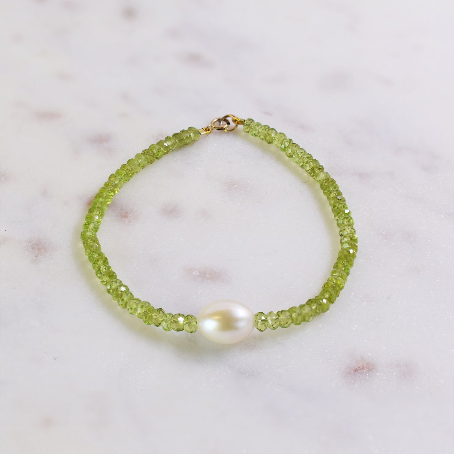 14k Peridot White Freshwater Pearl Bracelet 6.5''
