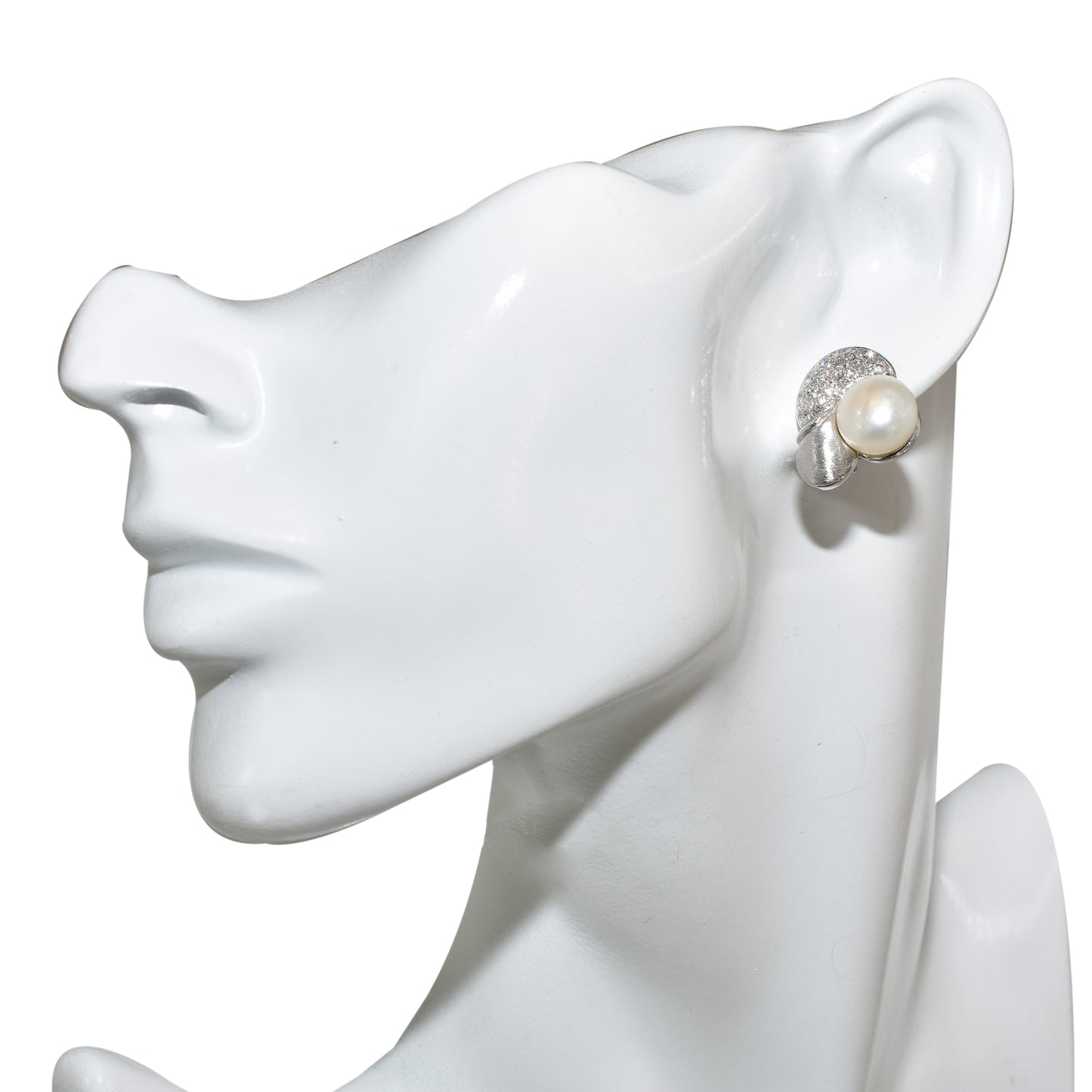14k White Gold Fresh Water Pearl Diamond Ear Clips