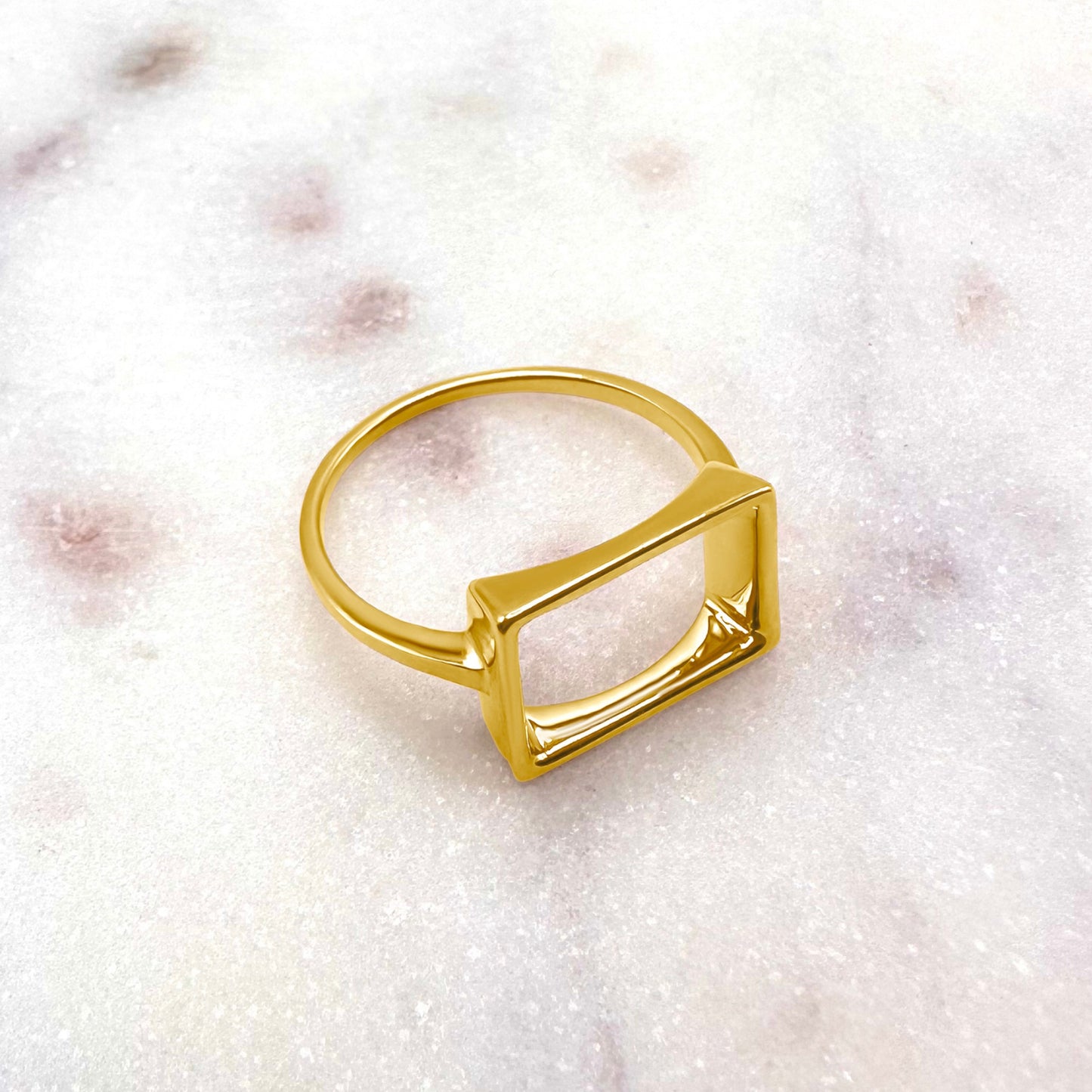 Séchic 14k Open Space Rectangle Centered Gold Ring 6